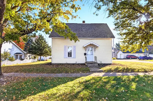 310 S White ST, Culver, IN 46511-1432