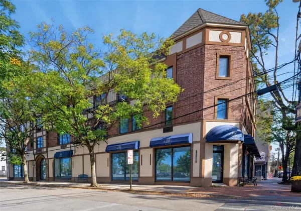 1 Herbert AVE #2B, Port Washington, NY 11050
