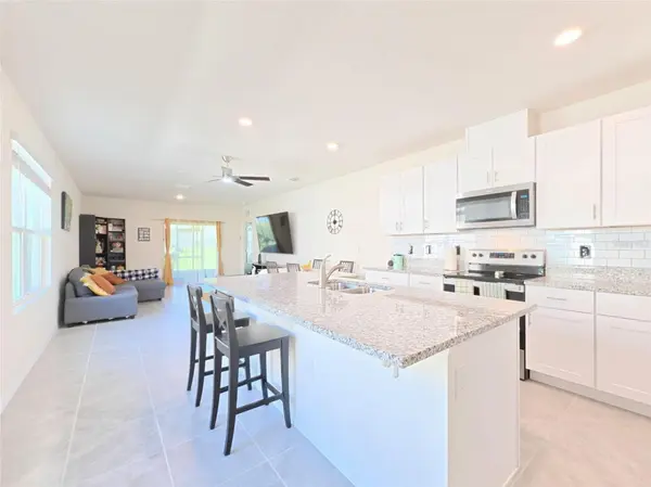 402 CHARLOTTE WAY, Deland, FL 32724