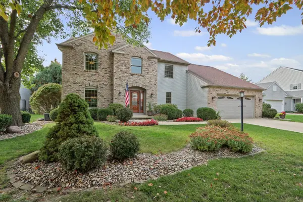 2403 Waterbury PL, Champaign, IL 61822
