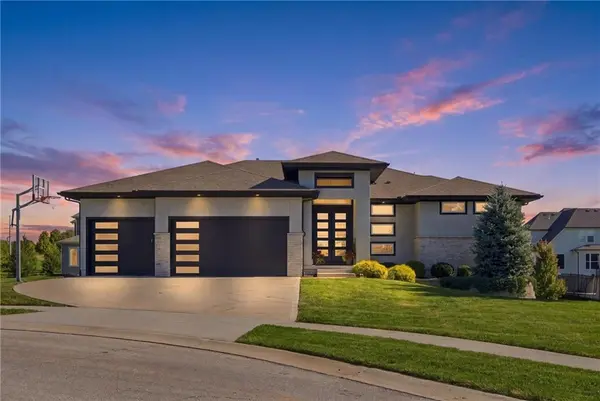17505 Manor ST, Overland Park, KS 66085