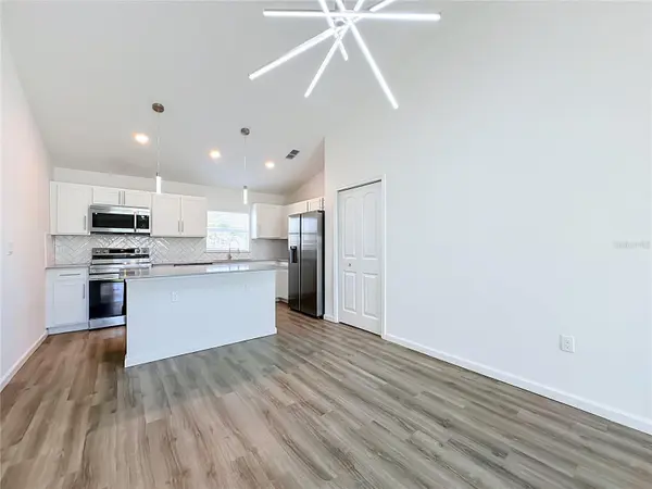 27 FREELAND LN, Palm Coast, FL 32137