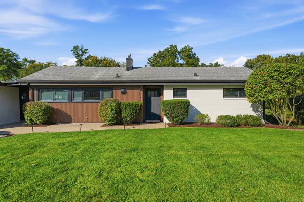 1N570 Forest AVE, Glen Ellyn, IL 60137