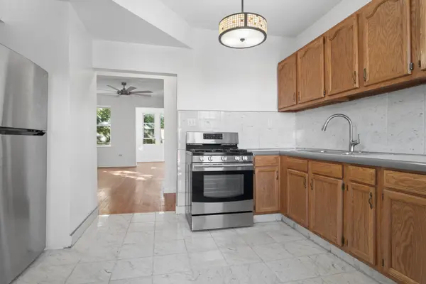 3508 W Wilson ST #2W, Chicago, IL 60630
