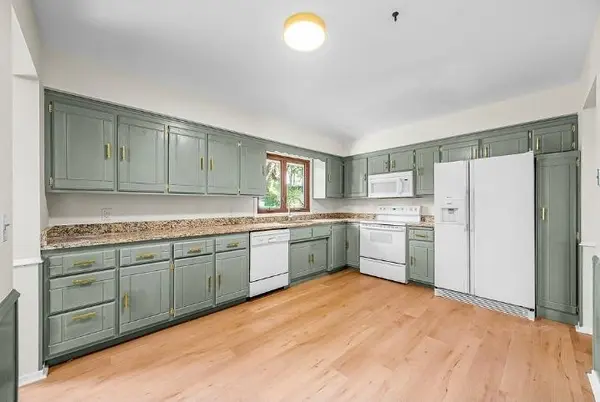 1424 18th AVE NW, New Brighton, MN 55112