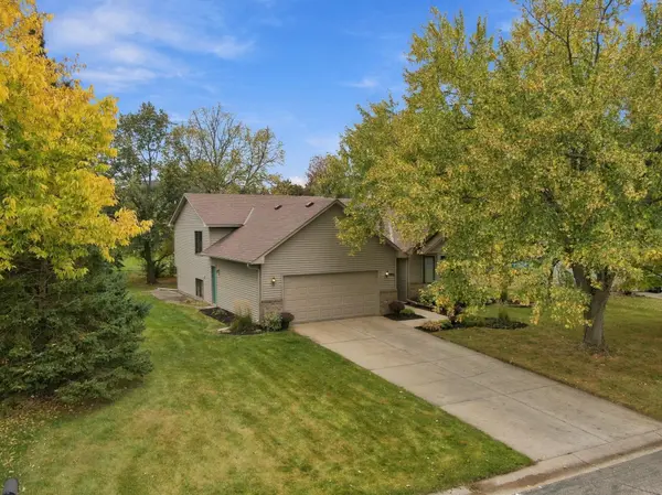 602 Todd AVE, Eagan, MN 55123