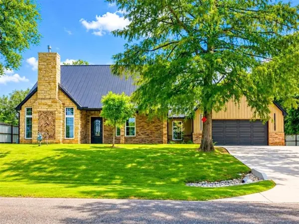 2925 N Choctaw RD, Choctaw, OK 73020
