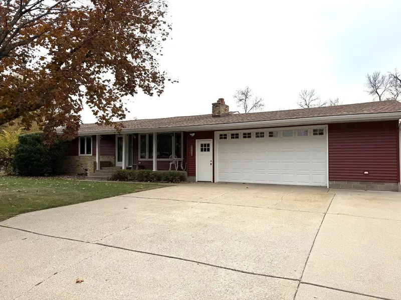 516 9 1/2 ST N, Sauk Rapids, MN 56379