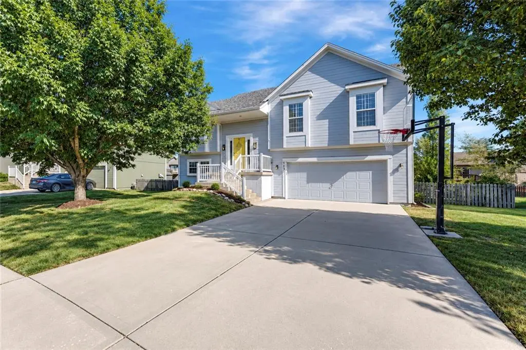 713 S Meadowbrook ST, Gardner, KS 66030