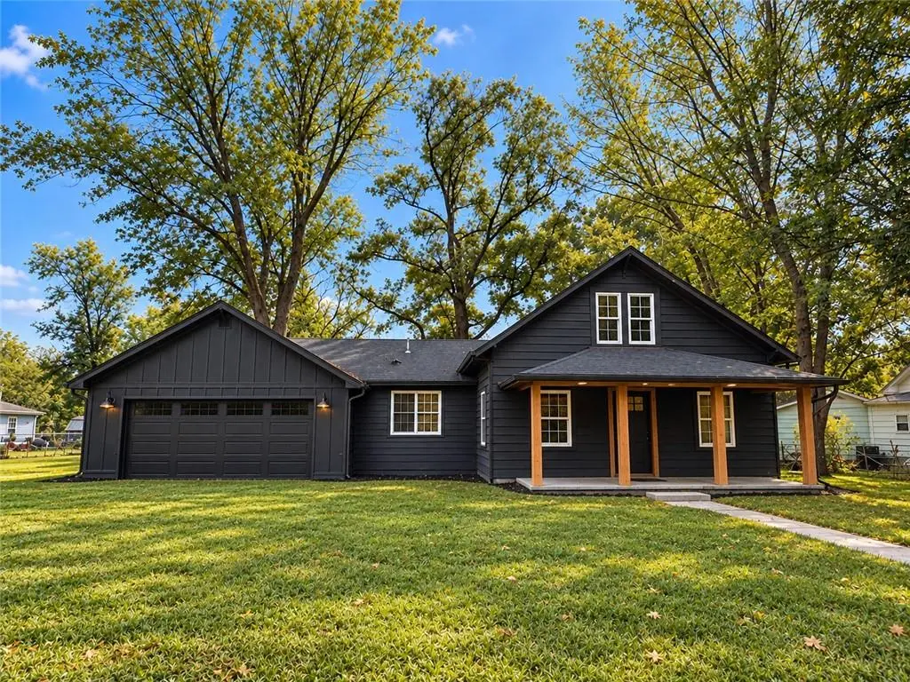 513 Swan ST, Lacygne, KS 66040