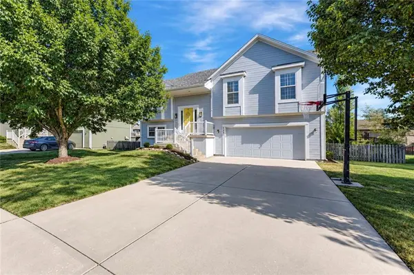 713 S Meadowbrook ST, Gardner, KS 66030