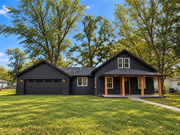 513 Swan ST, Lacygne, KS 66040