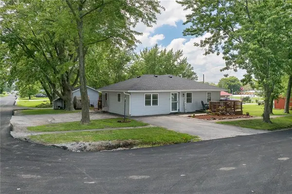 108 E Walnut ST, Hamilton, MO 64644