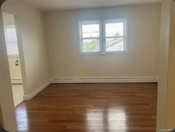 130 Staunton Ave, Yonkers, NY 10704