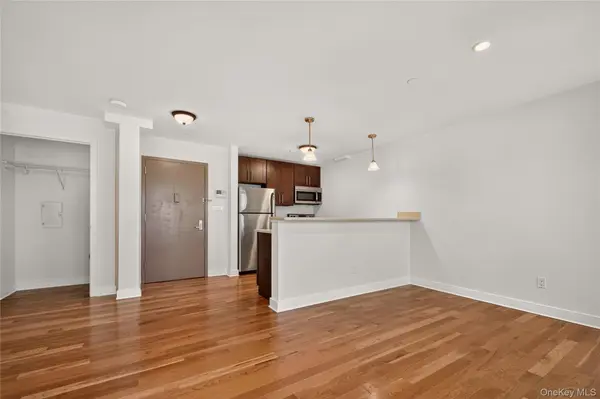 1 Herbert AVE #2E, Port Washington, NY 11050