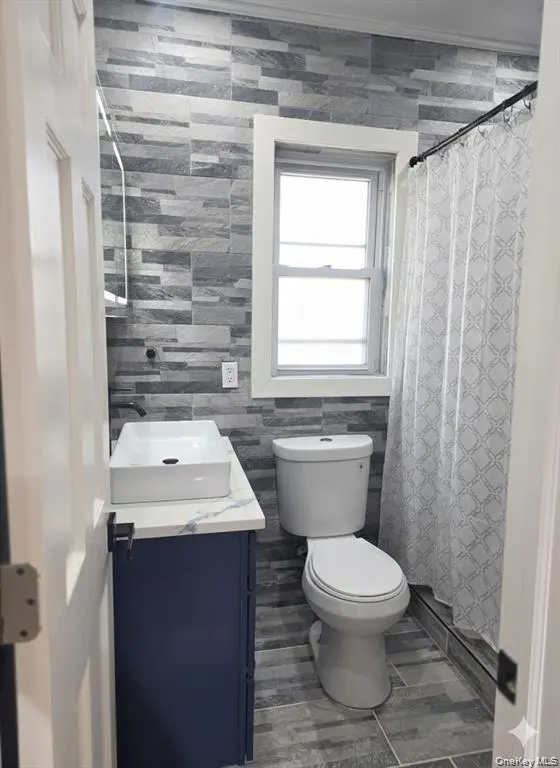 32-28 Utopia Parkway Utopia parkway, Flushing, NY 11358