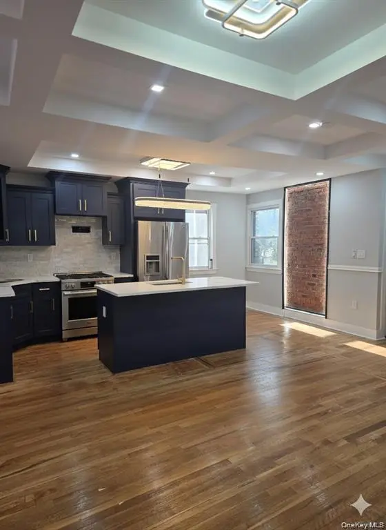 32-28 Utopia Parkway Utopia parkway, Flushing, NY 11358