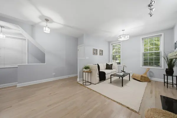 1457 W Fry ST #1, Chicago, IL 60642