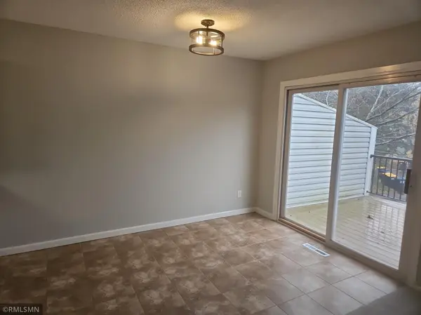 837 Evergreen CIR, Burnsville, MN 55337