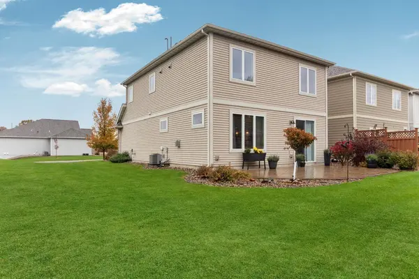 2298 Hillcrest DR, Hudson, WI 54016