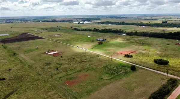 gray wolf DR, Cashion, OK 73016