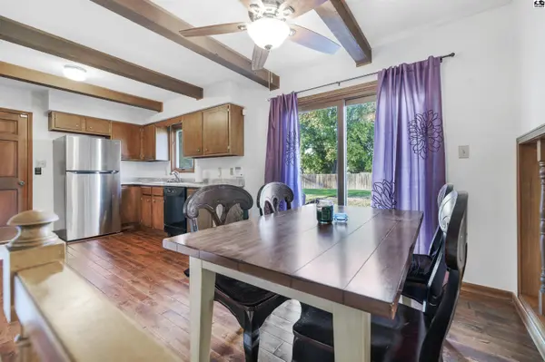810 W 25th Ave, Hutchinson, KS 67502