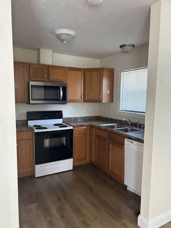 218 Magnolia Dr, Hopkinsville, KY 42240