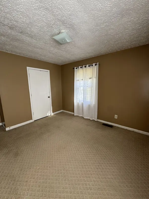 101 W Ruth Dr, Elkton, KY 42220