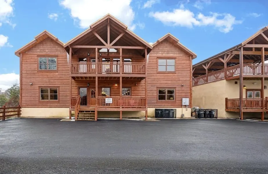 2727 Green Mountain Way, Sevierville, TN 37876