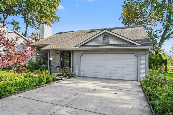 1904 Creeksedge DR, South Bend, IN 46635-2065