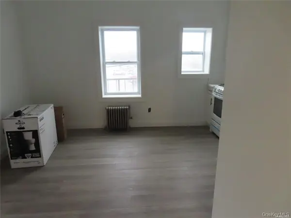93 Deer Park AVE #10, Babylon, NY 11702