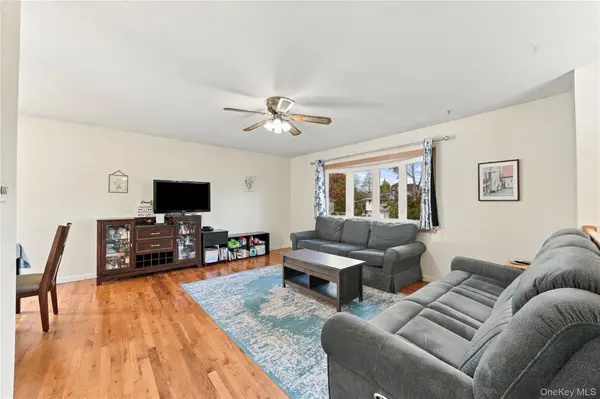 37 Barbara AVE, Port Jefferson Station, NY 11776
