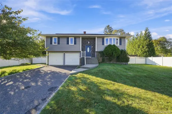 37 Barbara AVE, Port Jefferson Station, NY 11776