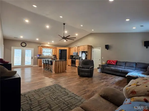Address not disclosed, Poplar Bluff, MO 63901