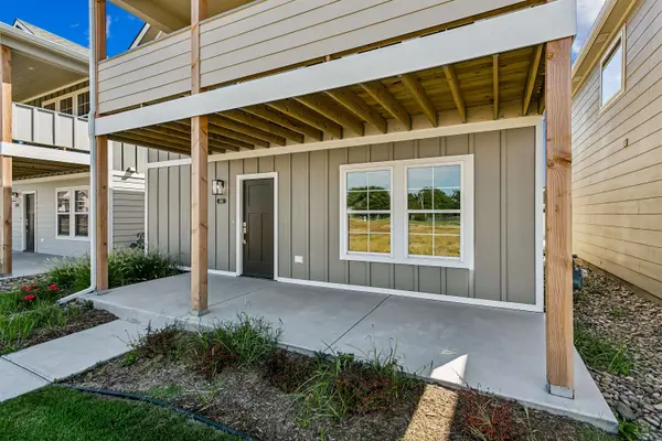 405 E Douglas Ave, Andover, KS 67002