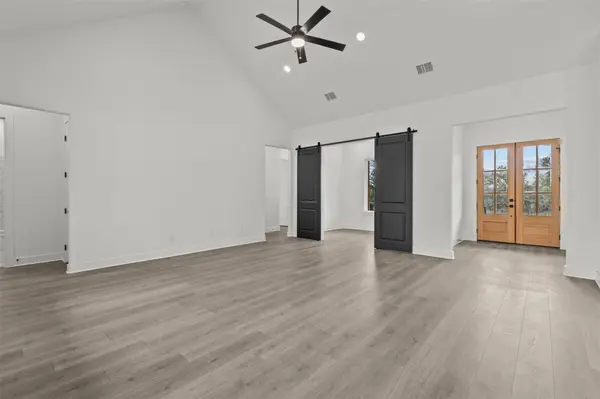 5090 FM 672, Dale, TX 78616