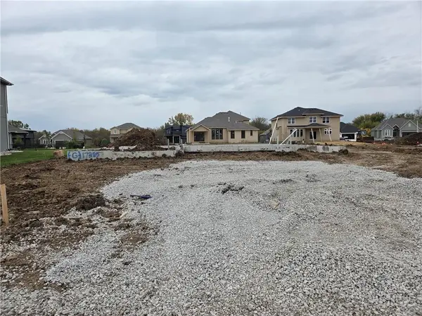 17385 W 169th PL, Olathe, KS 66062