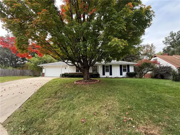 11301 E 53rd TER, Raytown, MO 64133