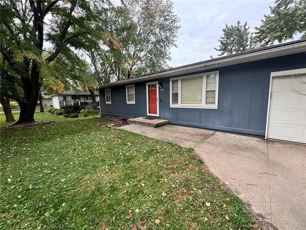1229 Oak ST, Eudora, KS 66025