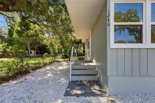 1240 HIGHLAND ST, Sarasota, FL 34234