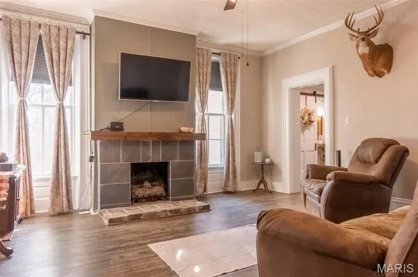 18714 Monroe Road 869, Paris, MO 65275