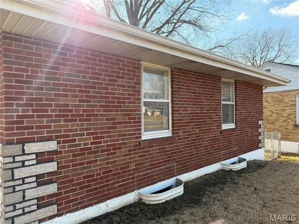 1110 Jennings Station RD, Jennings, MO 63137