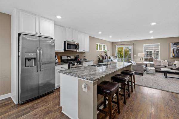 5135 Oak Grove Pkwy N, Brooklyn Park, MN 55443