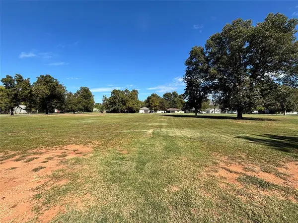 Garvin AVE, Pauls Valley, OK 73075
