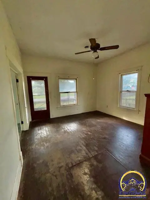 905 Union ST, Oskaloosa, KS 66066