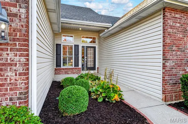 600 Sterling Terrace DR, St Charles, MO 63301