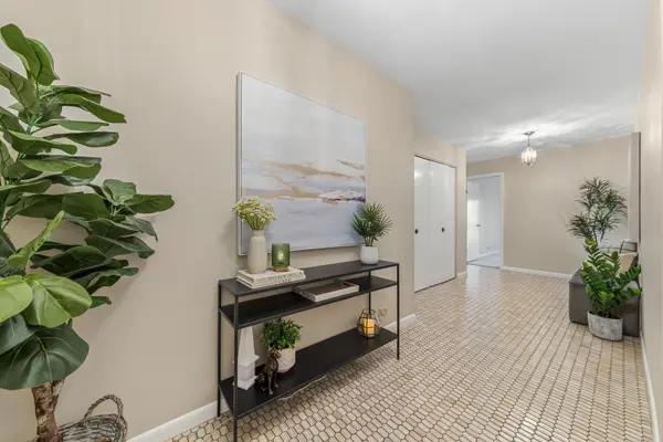 2025 Sherman AVE #201, Evanston, IL 60201