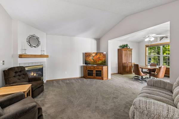 3070 Timberwood CT #32, Eagan, MN 55121