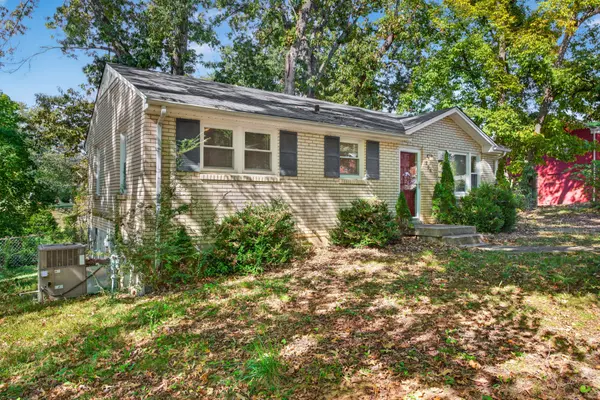 206 Paddock Rd, Clarksville, TN 37043