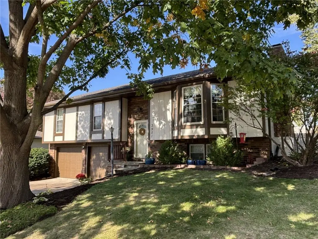 3901 W Haverill DR, St Joseph, MO 64506